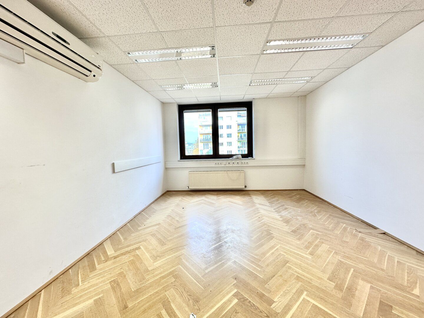 Graz-Nähe Lendplatz: Preislich attraktive, teilmöblierte Bürofläche mit Liftkomfort! - Ansicht 5