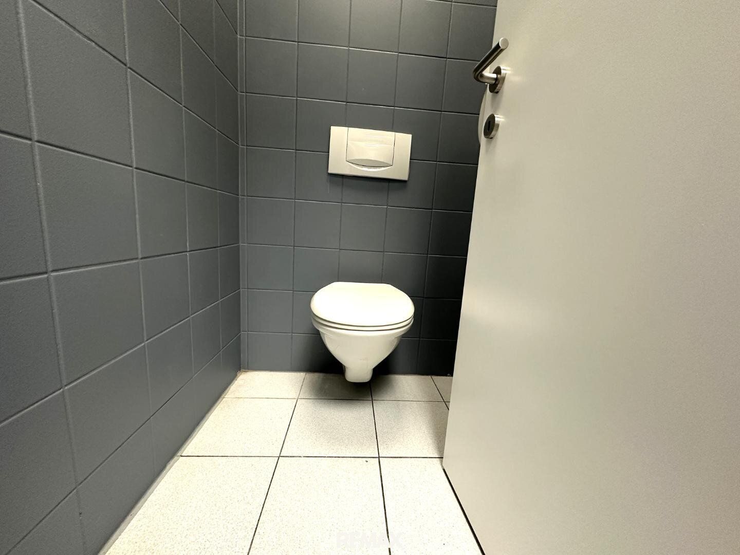 ***Gewerbefläche mit 240m² Ehemaliger Einkaufsmarkt , sofort verfügbar - Top 1*** - Vista 5