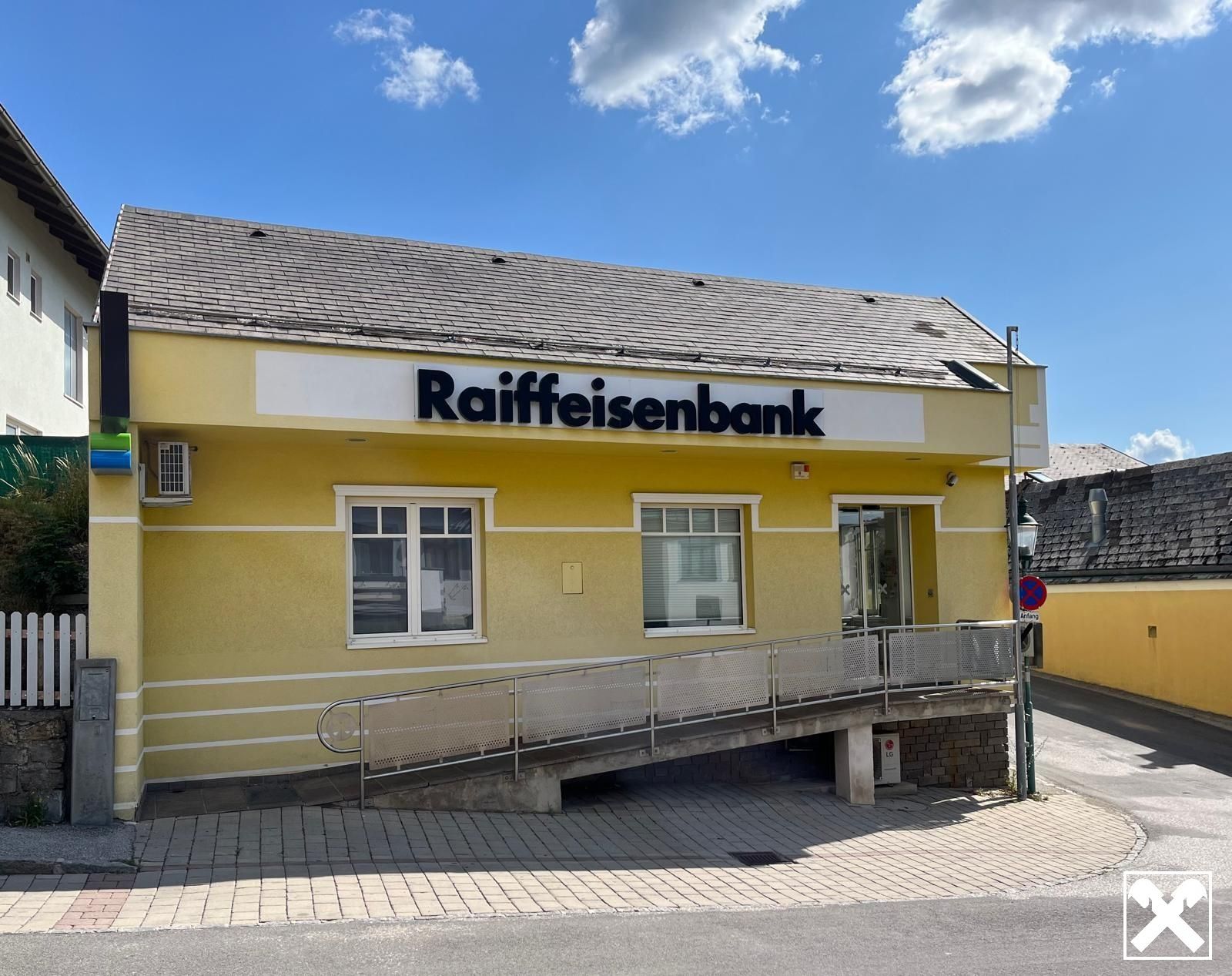 Bankfiliale an der Hohen Wand - Ansicht 2