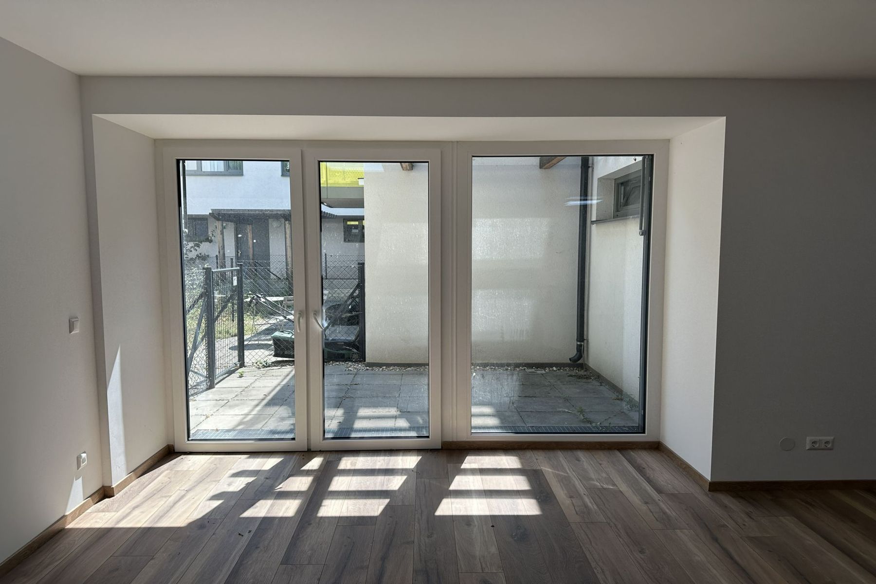 Modernes Neubau-Büro mit Terrasse im 12. Bezirk - Garagenplätze optional - Ansicht 3