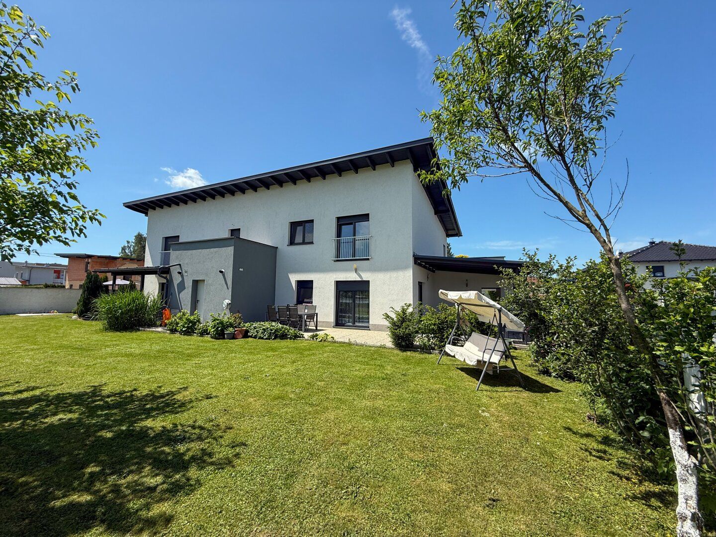 Doppelhaushälfte mit Garten und Terrasse     