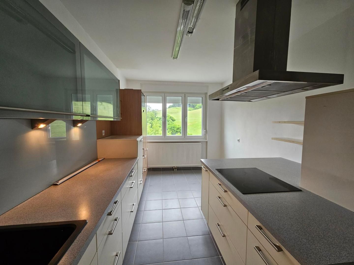 SCHÖNE DREI ZIMMERWOHNUNG IN ALTLENGBACH
