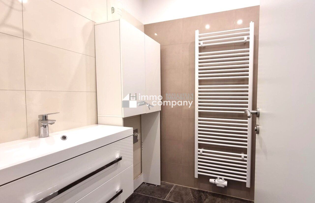 SINGLES und PÄRCHEN AUFGEPASST! Top-Sanierte 2-Zimmer Wohnung mit herrlicher Loggia