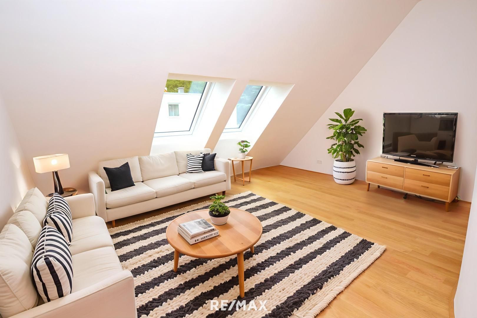 Villa Auhof, exklusives Wohnen mit Altbauflair! Provisionsfrei bis 30.6!
