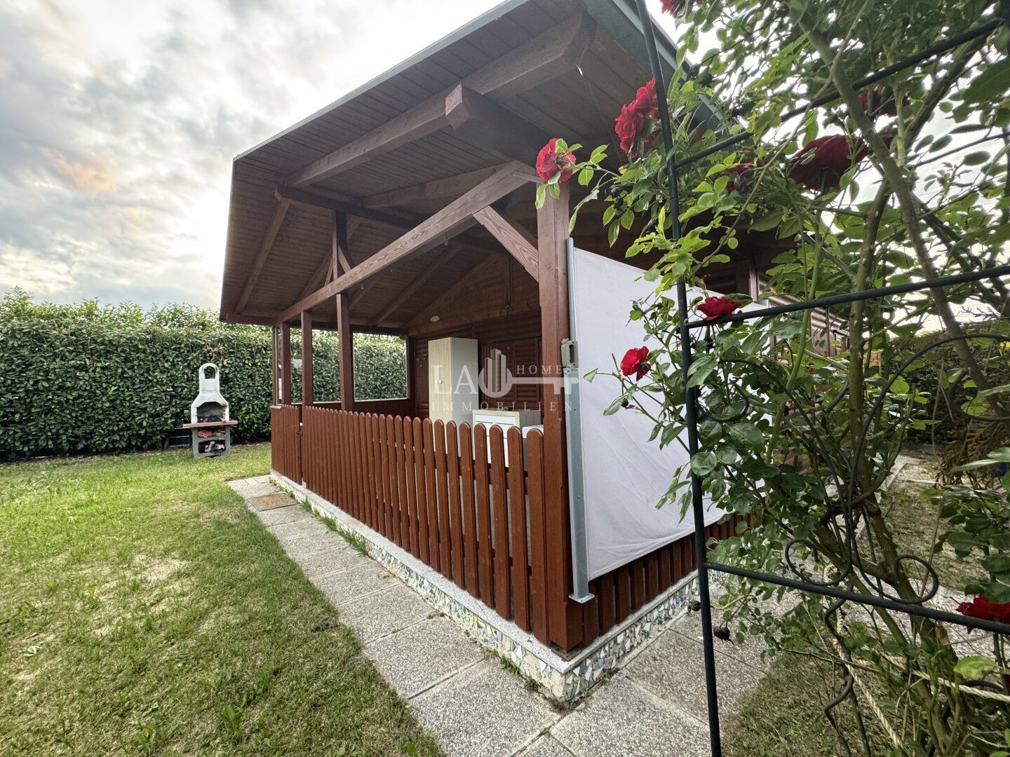 Traumhaftes Freizeitgrundstück in Pucking - Eigengrund und Gartenhaus für nur 80.000 €!