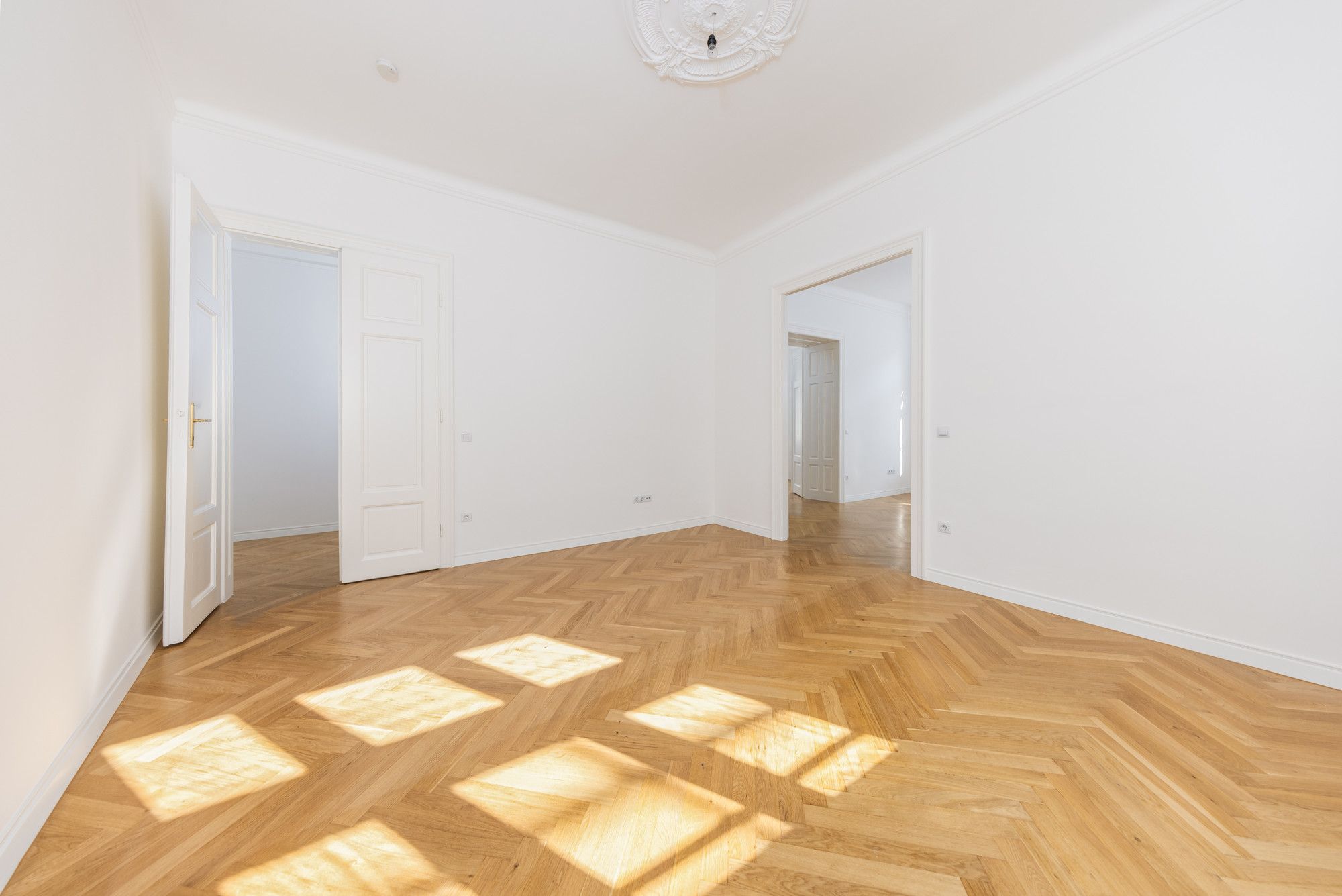 Erstbezug nach Sanierung - 3 Zimmer Altbauwohnung
