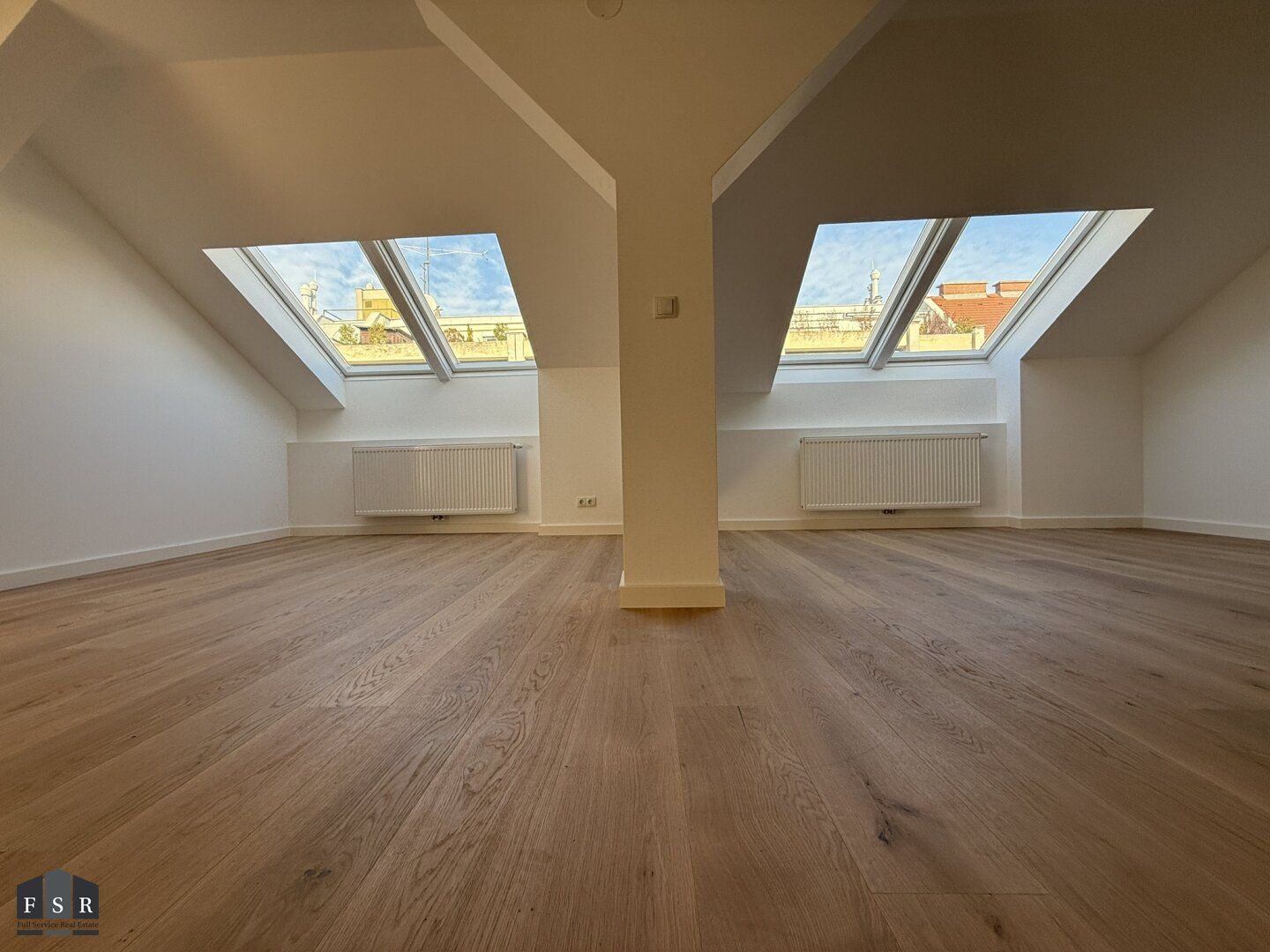 ERSTBEZUG Dachgeschosswohnung mit Terrasse im revitalisierten Stilaltbau - in unmittelbarer Nähe zur U3-Station Schlachthausgasse.