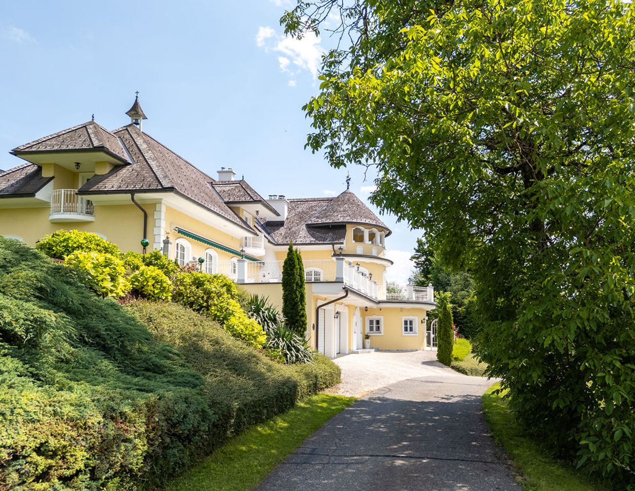 Elegante Landhausvilla in traumhafter Ruhe & Aussichtslage im Rosental