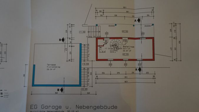 Garage und Nebengebäude