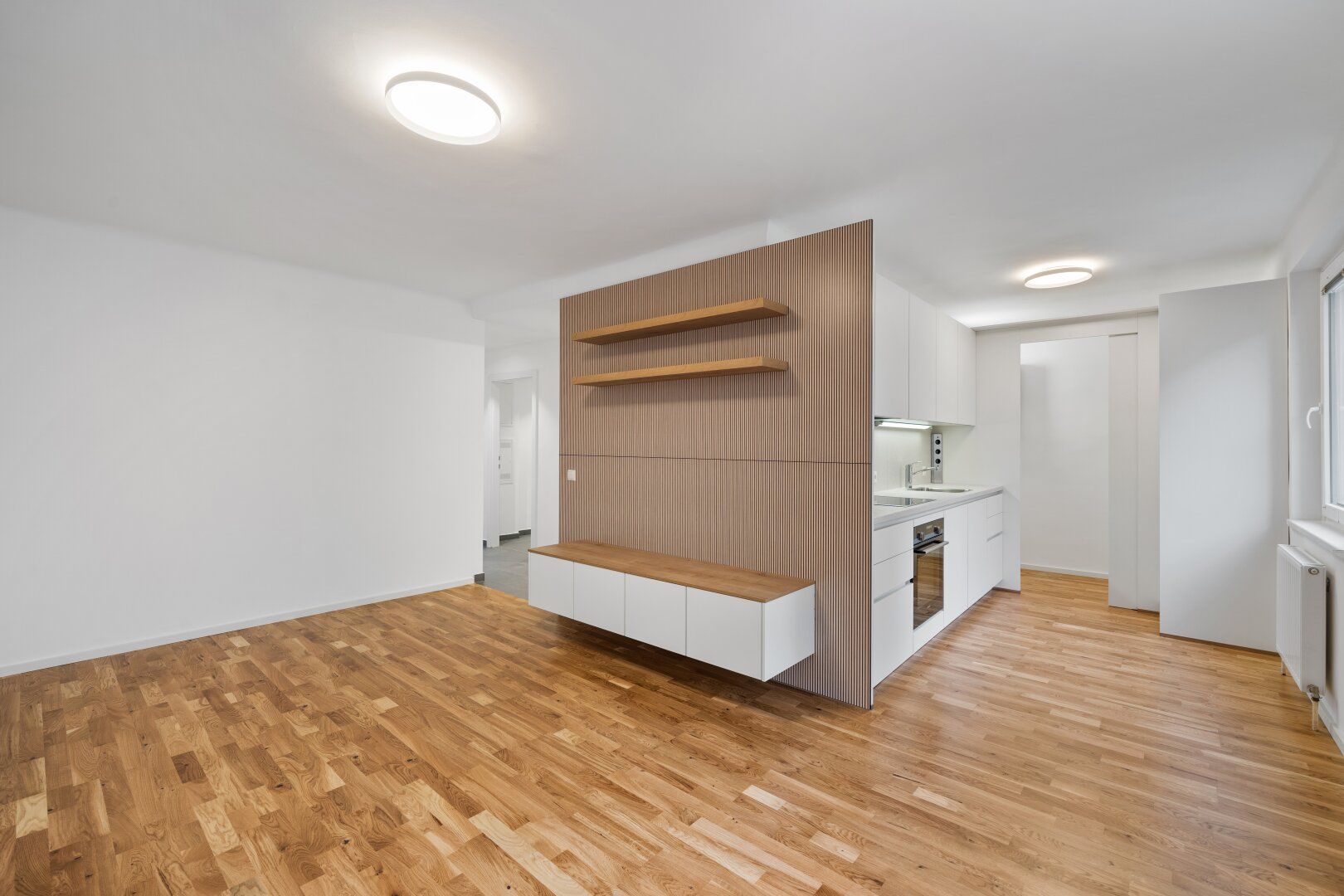 Generalsanierte 3-Zimmer-Wohnung in TOP-Lage des 5. Bezirks - 2 Balkone - ERSTBEZUG