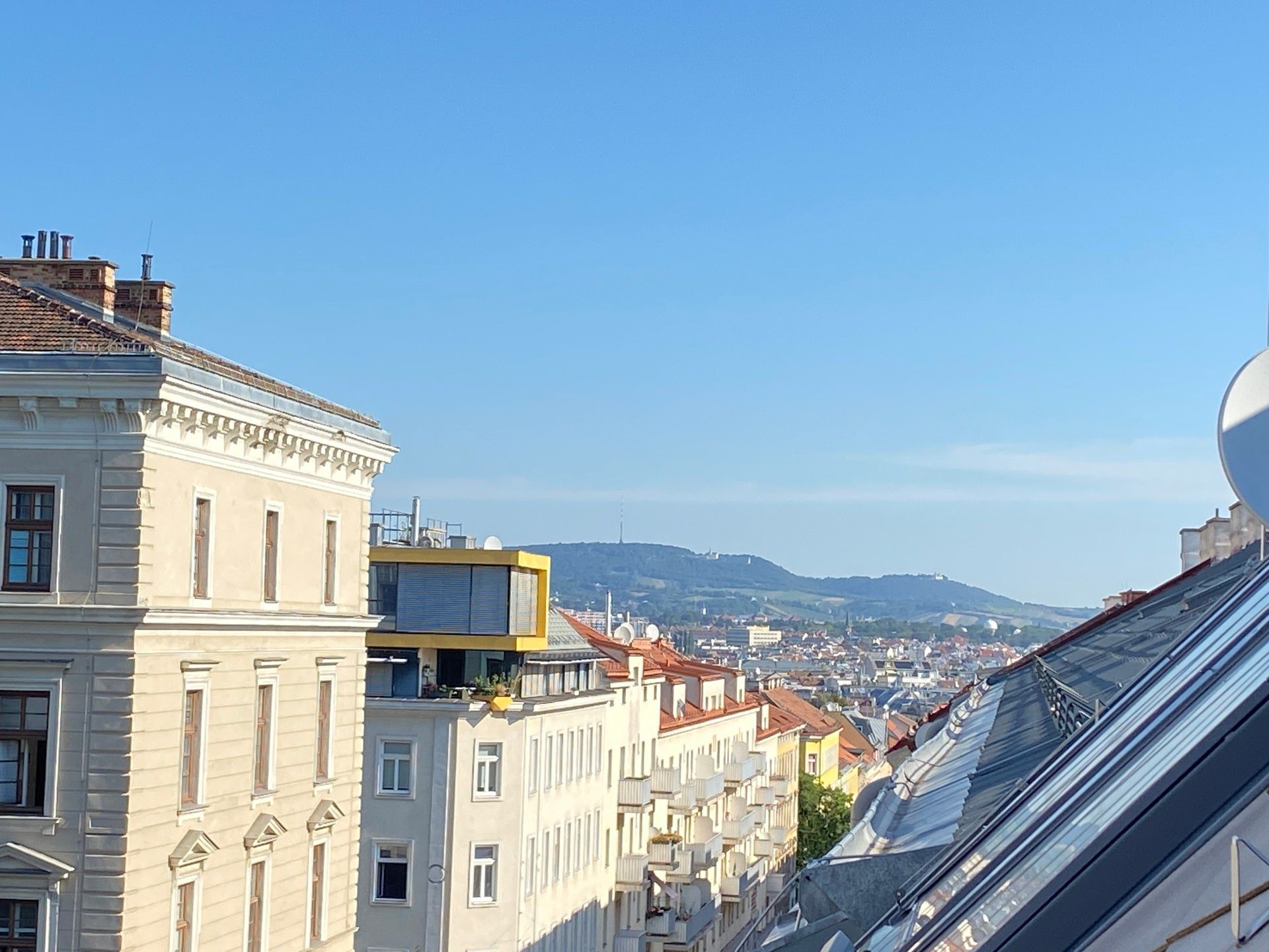 Mit Blick ins Grüne - Ruhige 3 Zimmer DG-Wohnung - perfekte Anbindung - Garagenplatz im Preis inklusive - zu kaufen in 1160 Wien