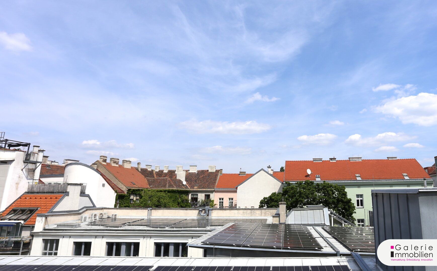 Erstbezug - Wunderschöne Dachgeschosswohnung - modernste Technik auf höchstem Niveau - Garage im Haus