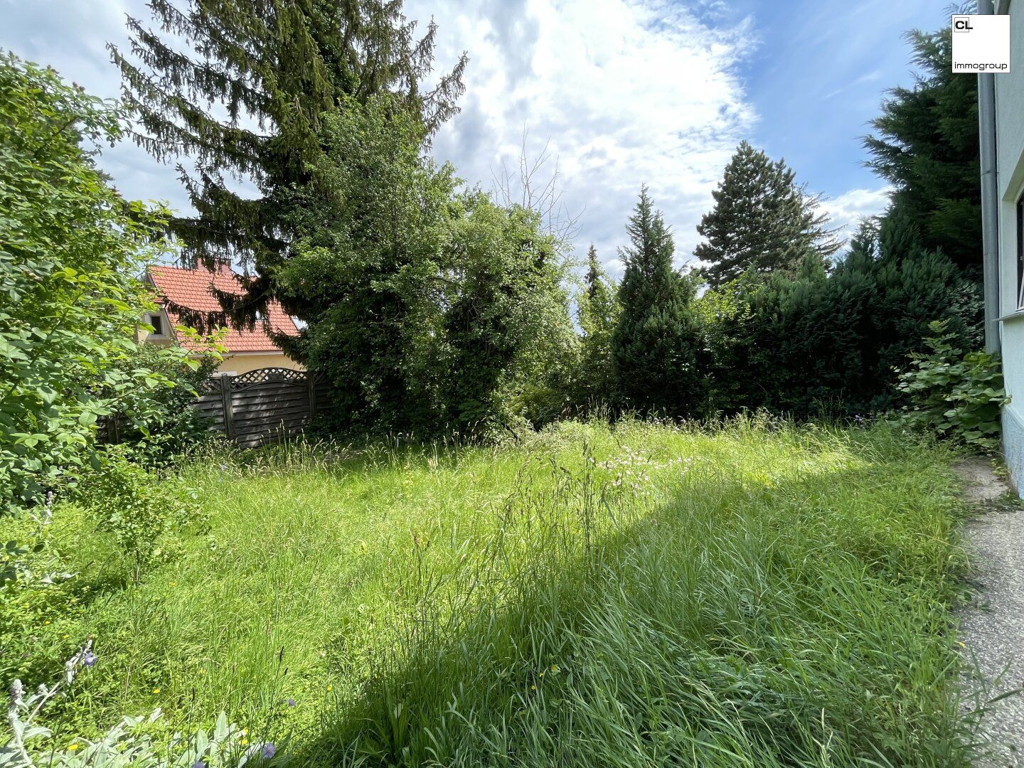 Sanierungsbedürftiges Einfamilienhaus mit Garten und Garagenstellplatz sucht neuen Eigentümer!