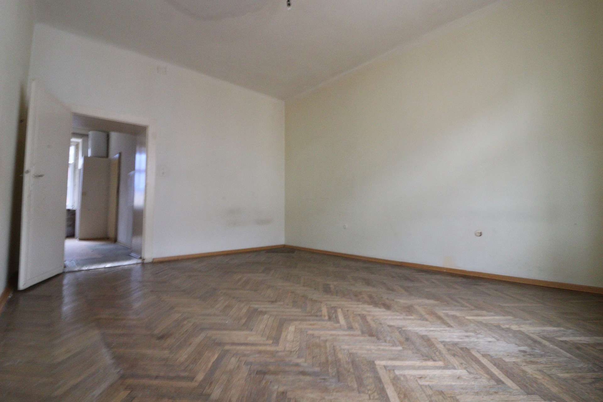Kleinwohnung mit WC am Gang!