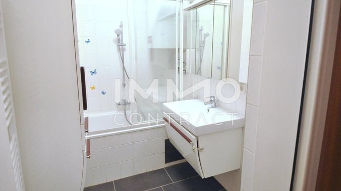 Badezimmer mit Wanne