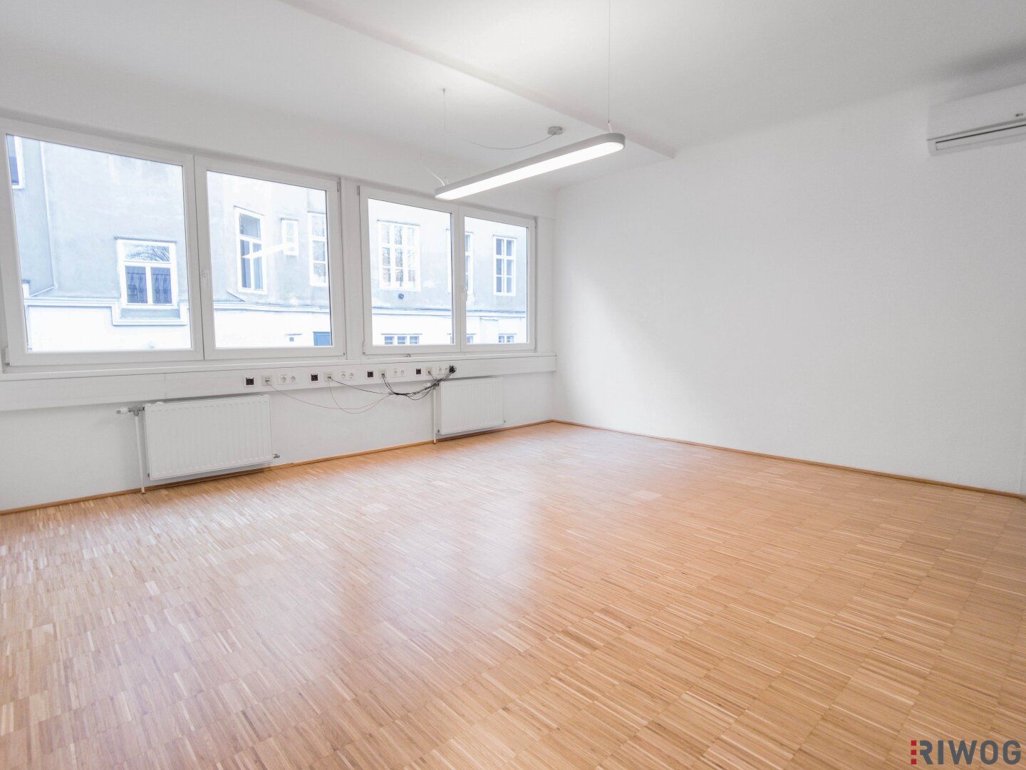 Topsaniertes, hofseitiges Büro mit 180m² & effizientem Grundriss beim Museumsquartier! Optionale Parkplätze vorhanden! - Ansicht 3