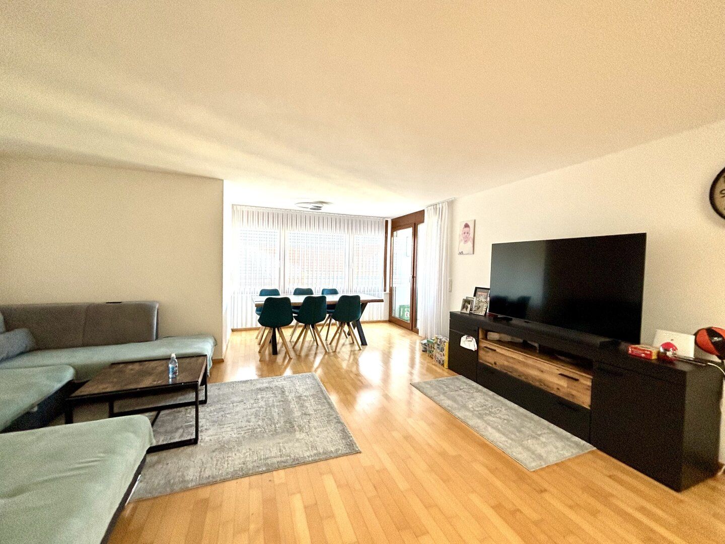 Zentrale 3-Zimmer Wohnung in Lustenau: Terrasse und Tiefgarage