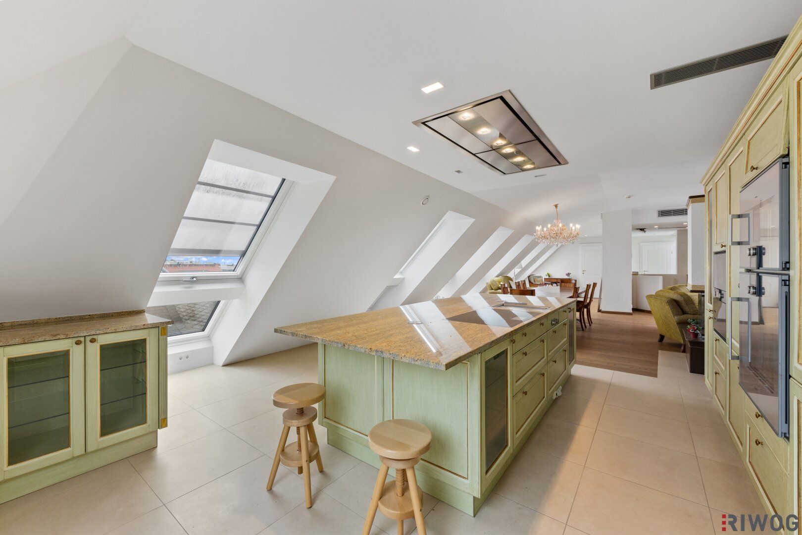 LUXUS ÜBER WIEN *** DG-Maisonette beim Getreidemarkt mit rund 30m² Freifläche *** Luxusausstattung *** zwischen Mariahilfer Straße und Wienzeile