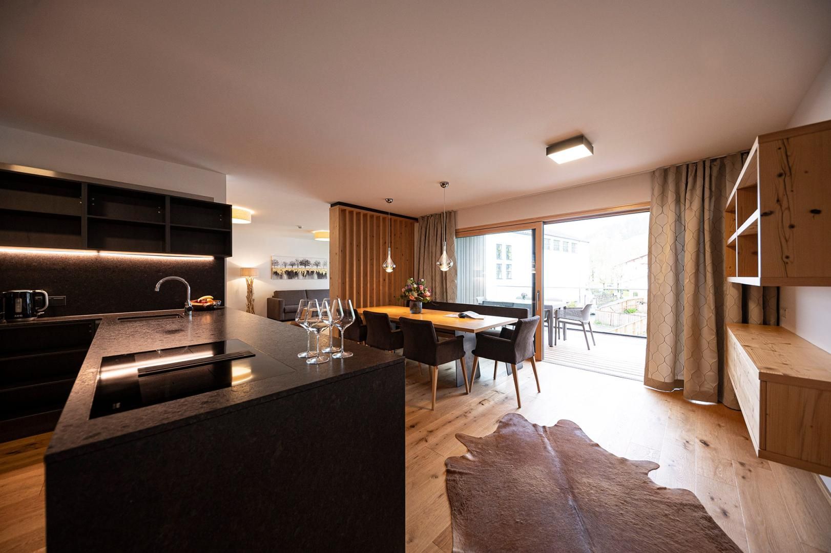 Luxus Penthouse mit 5 Zimmer mit über 188m2 Wohnfläche und Loggia sowie beheiztem Aussenpool in Zell am See!