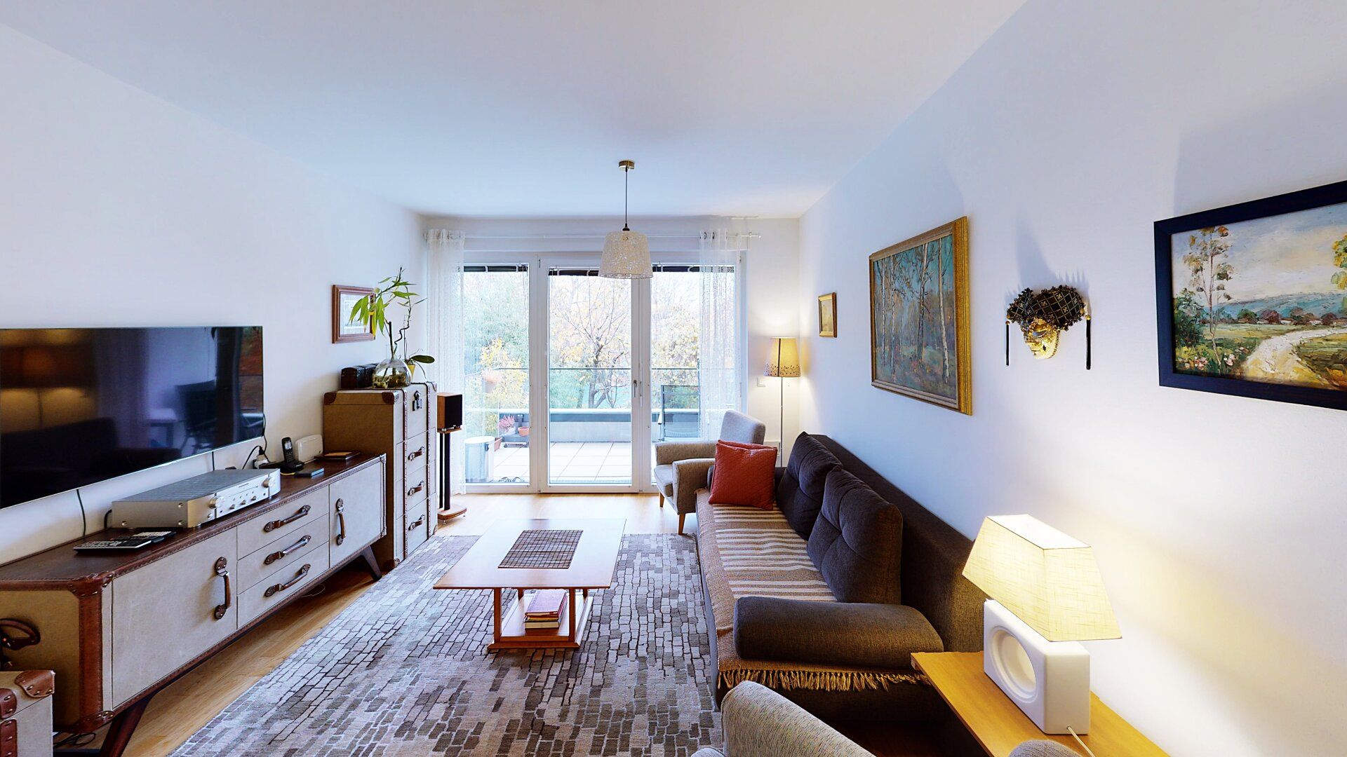 Gediegene 3-Zimmer mit Loggia und Garagenstellplatz im Haus!