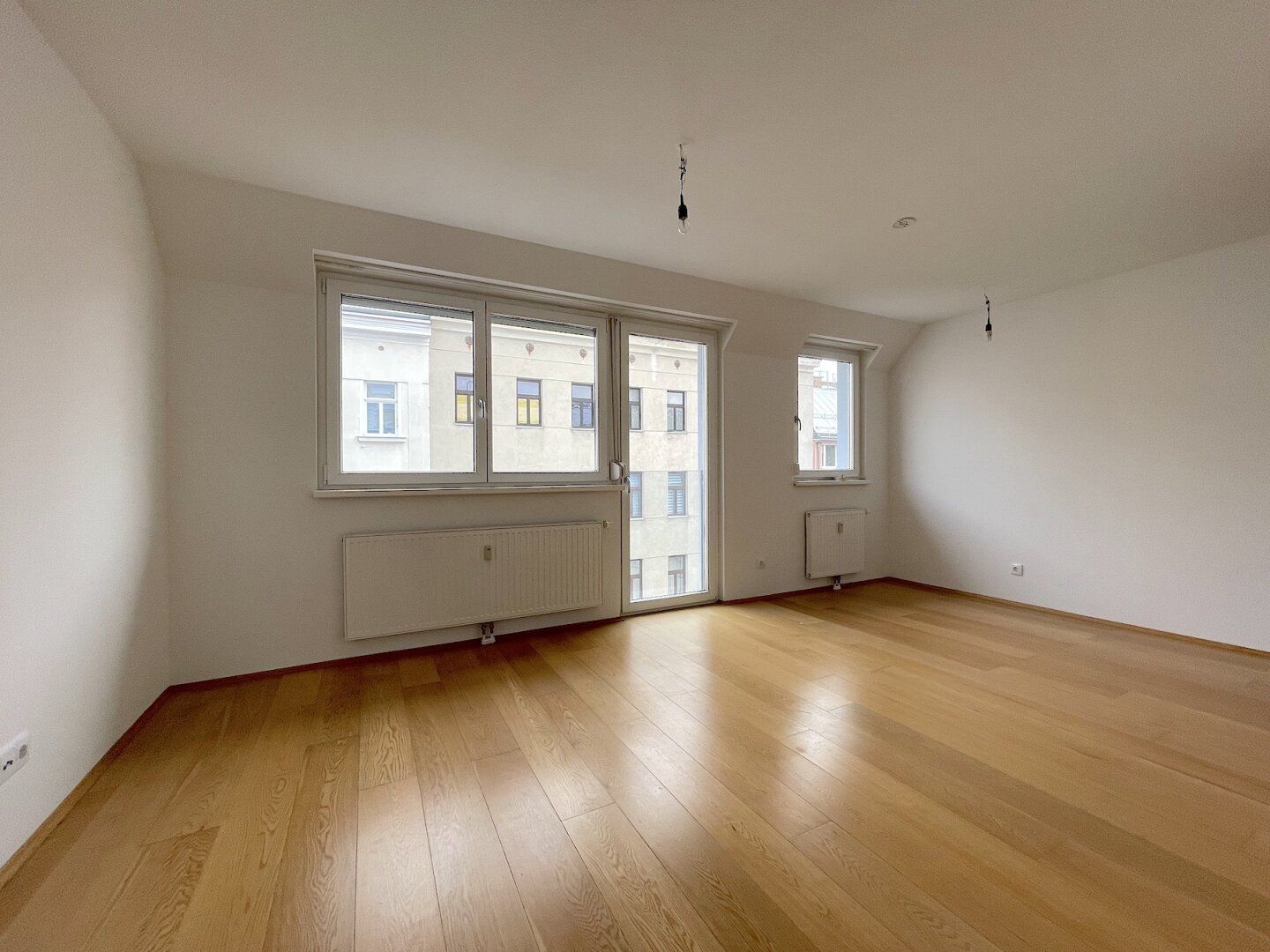 Helle 2-Zimmer-Dachgeschoßwohnung im 16. Bezirk zu verkaufen!