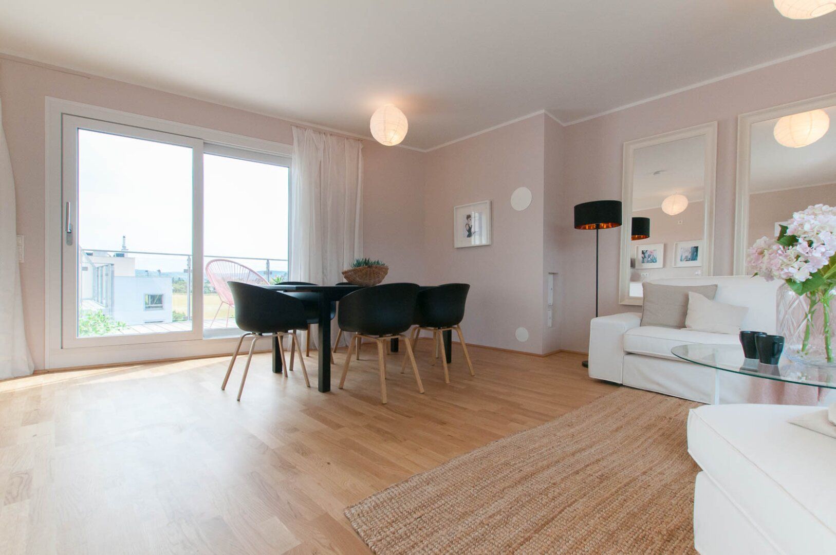 PROVISIONSFREI: FANTASTISCHE DG-WOHNUNG MIT TERRASSE & BALKON