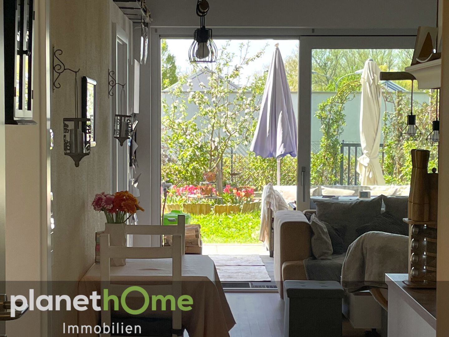 Ihr Traum: Wohnen im Grünen. Unser Angebot: Familienwohnung mit Garten!