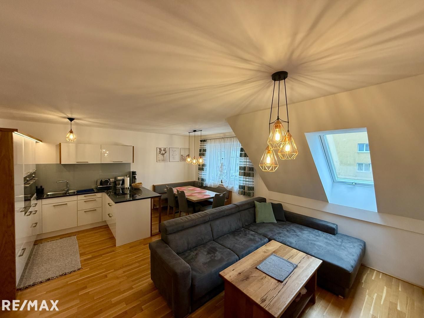 Neubau-Penthouse - Maisonette mit Tiefgaragenplatz