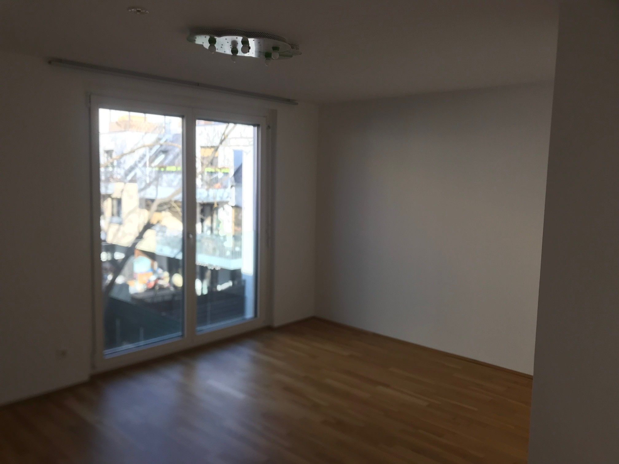 Traumhafte, sehr helle und ruhige 4-Zimmer-Maisonette (107 m²) im 2. (obersten) Liftstock