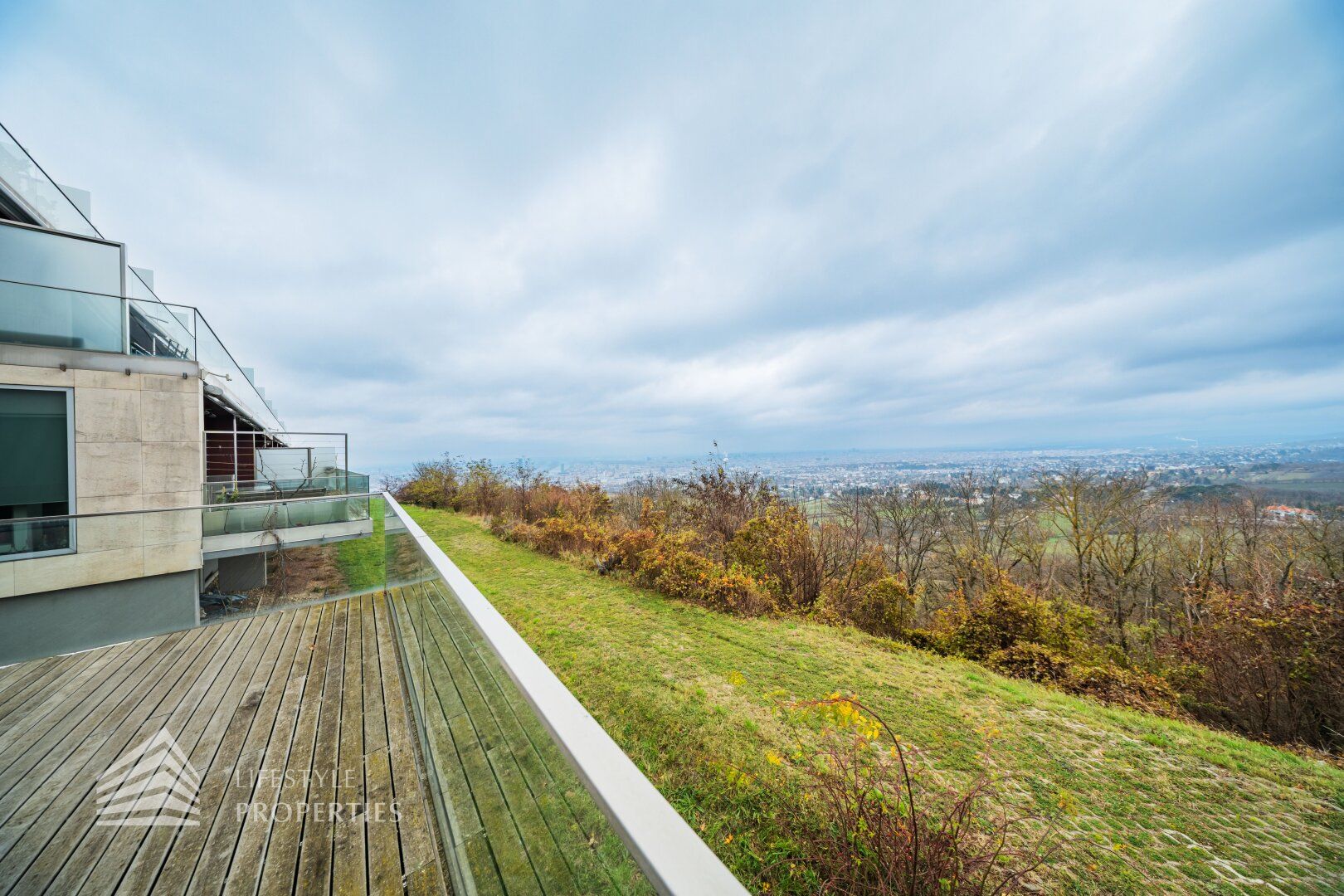 Einzigartiger Blick über Wien! Garconniere mit großem Balkon am Kahlenberg - Vaizdas 2