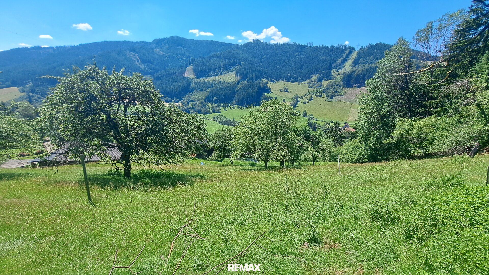 Sonniges Baugrundstück in Panoramalage Nähe LKH Bruck/Mur