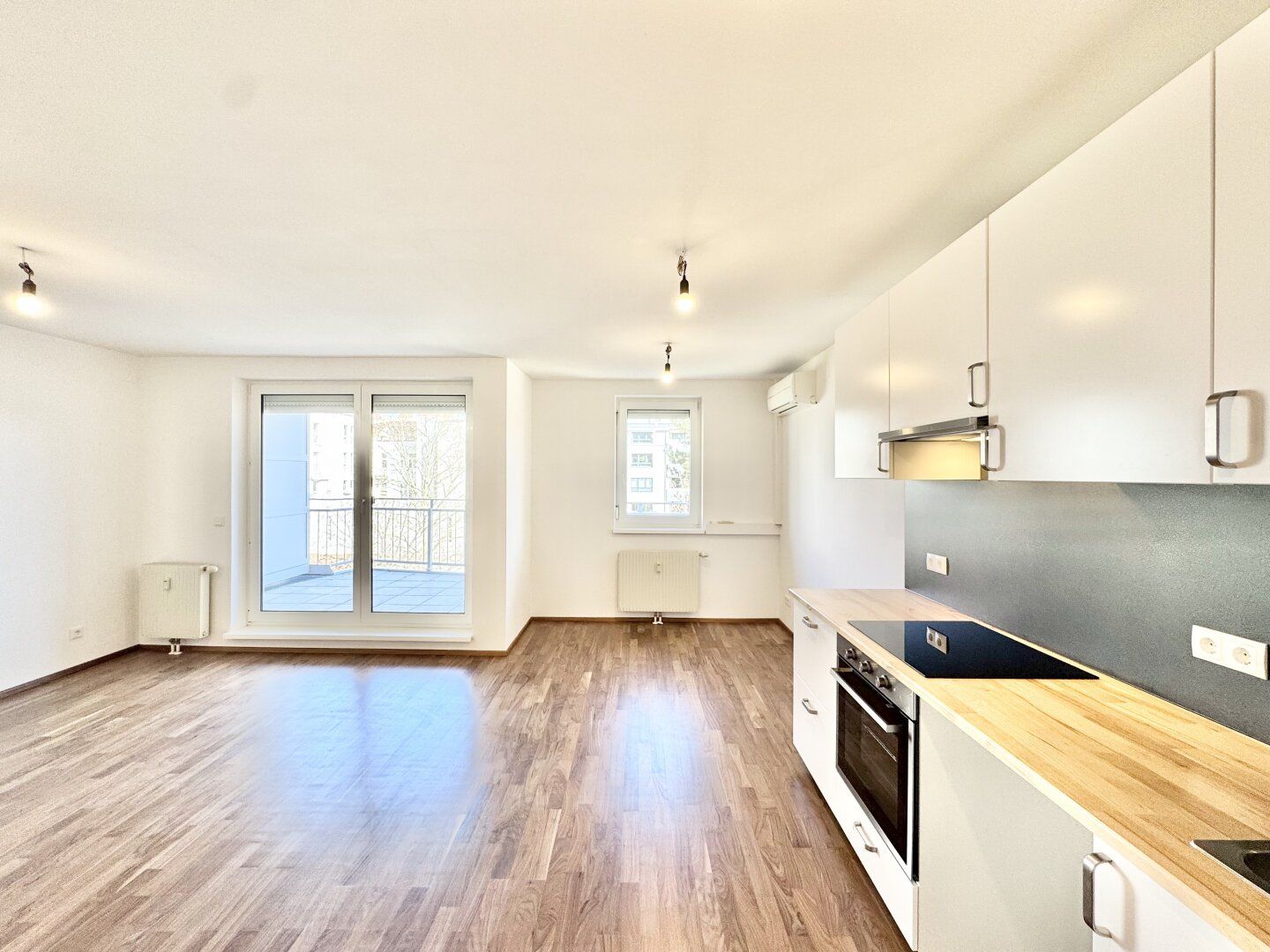 Absolute Ruhelage | 3-Zimmer Terrassenwohnung mit Balkon | UNBEFRISTET