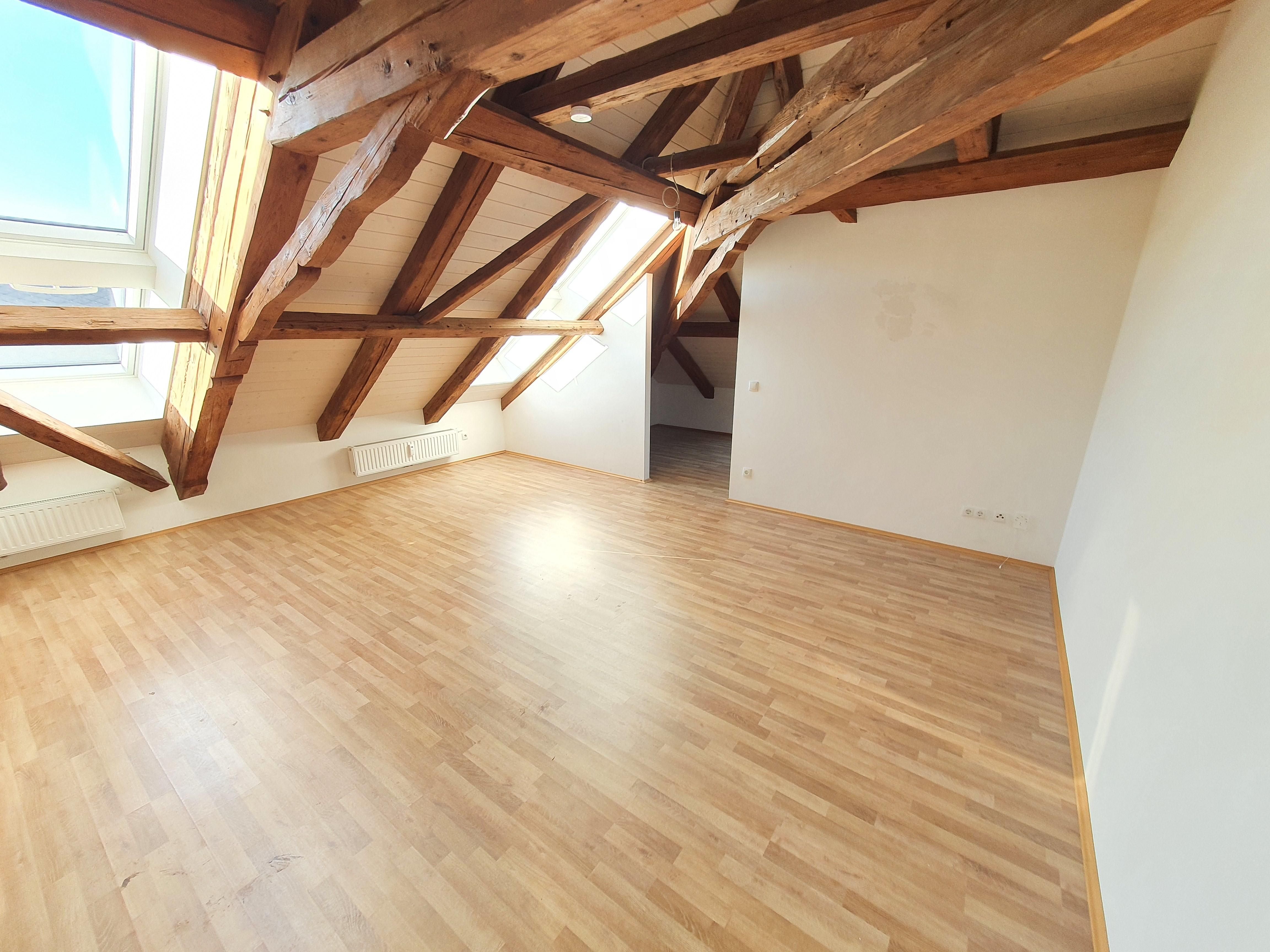 Geförderte Dachgeschosswohnung im 2. Stock