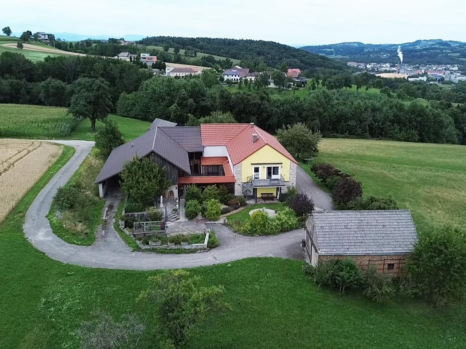 Traumhaftes Bauernhaus in Alleinlage mit Blick auf den Sonntagberg - 13 Hektar Natur pur im Ybbstal