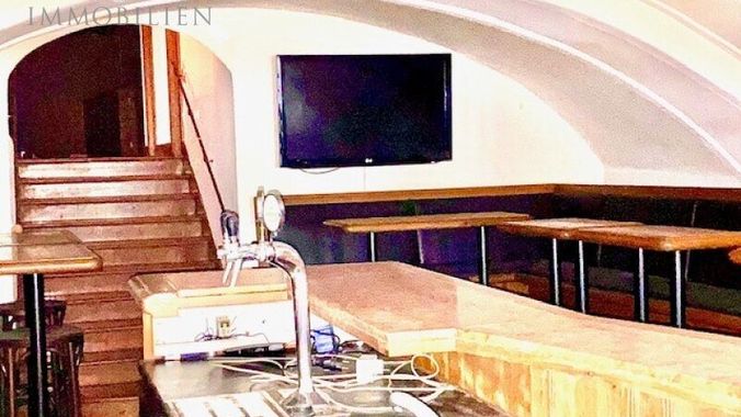 Raum 1 - Stehtische