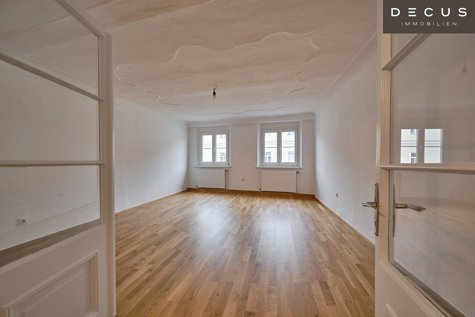 | TRAUMHAFTE 3 ZIMMER WOHNUNG IM DACHGESCHOSS | TOP SANIERT | ZENTRALE LAGE