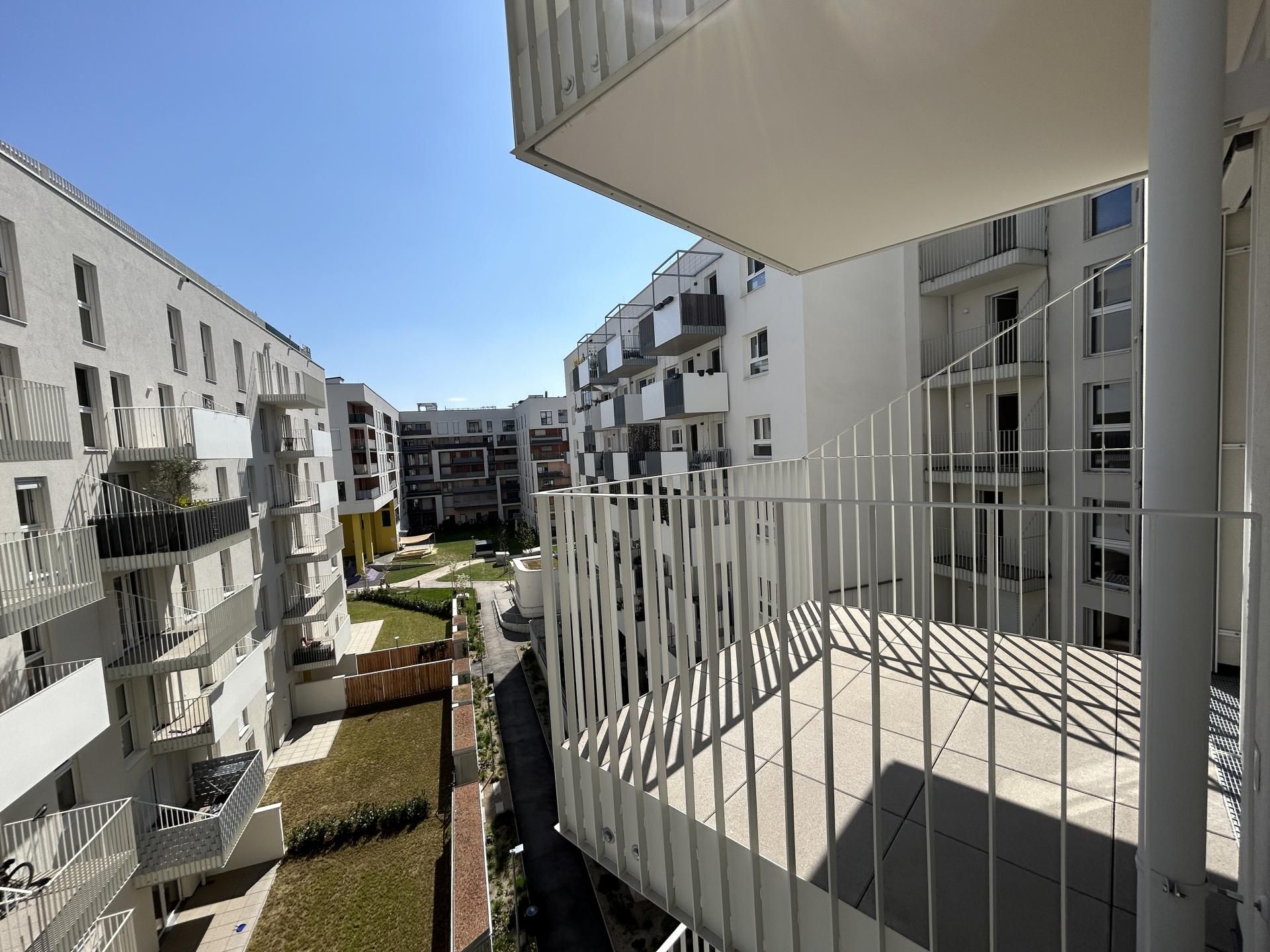 Erstbezug & provisionsfrei! 2-Zimmer-Wohnung mit Balkon in Top-Lage