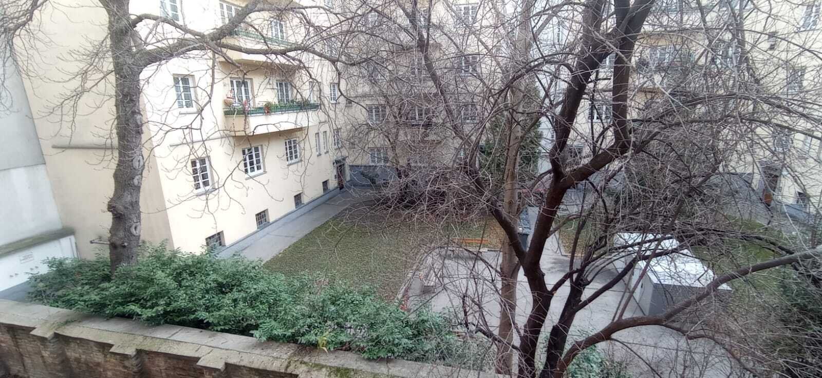 Hofseitige 2 Zimmer Stielalbauwohnung - Nähe U1 Vorgartenstraße