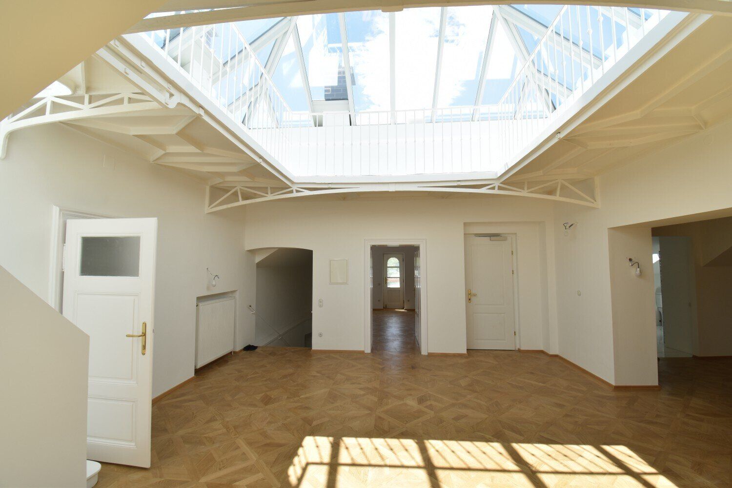 230m² Büro im Dachgschoss in der Rosenvilla! - Ansicht 2