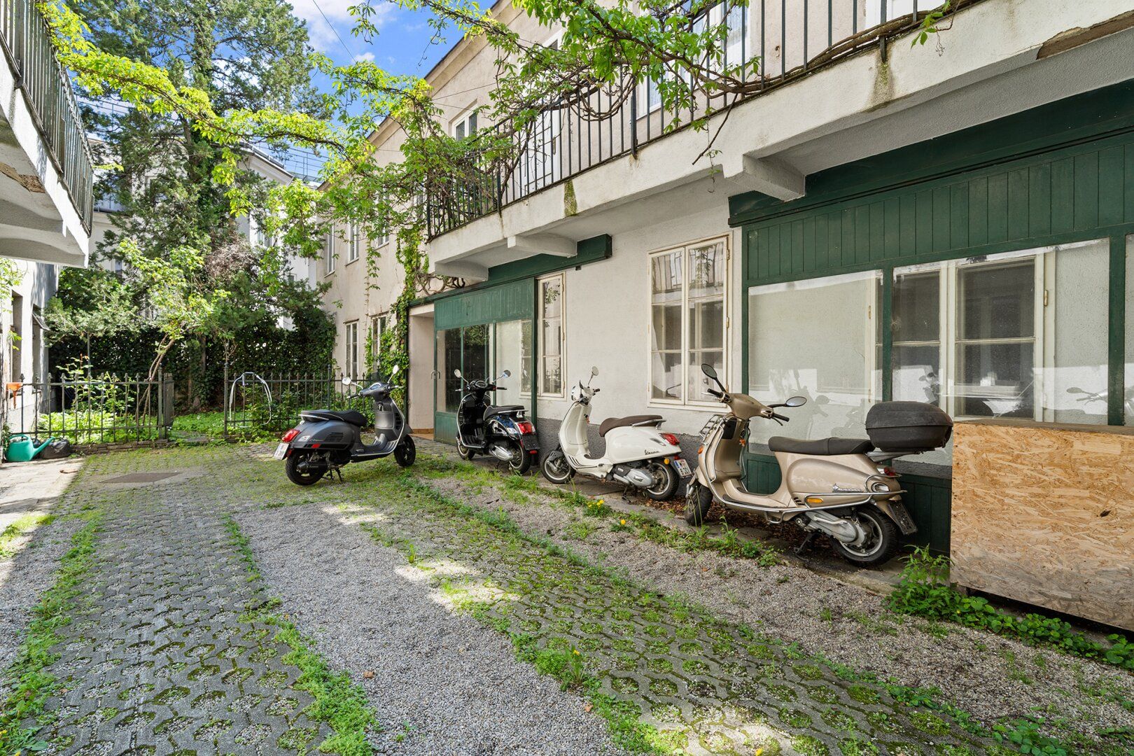 Bestandsfreies Zinshaus mit Ausbaupotenzial in hervorragender Lage nahe Sobieskiplatz