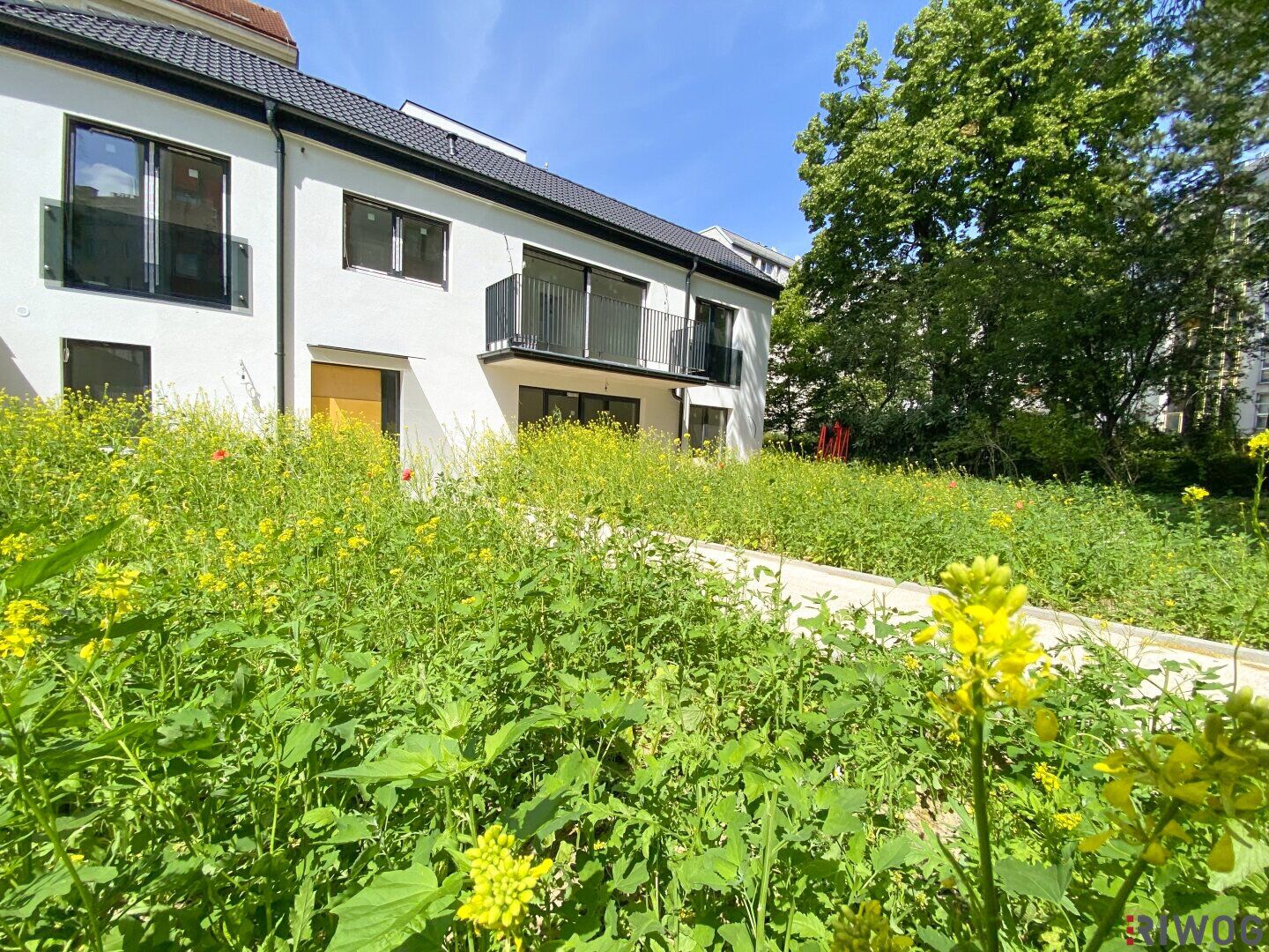 NEUES EINFAMILIENHAUS + 140m² SÜD-GARTEN | 5 MIN vom BHF MEIDLING (U6/S-Bahn) | LUFTWÄRMEPUMPE | RUHELAGE | NUTZUNGSRECHT 250m² Grünfläche