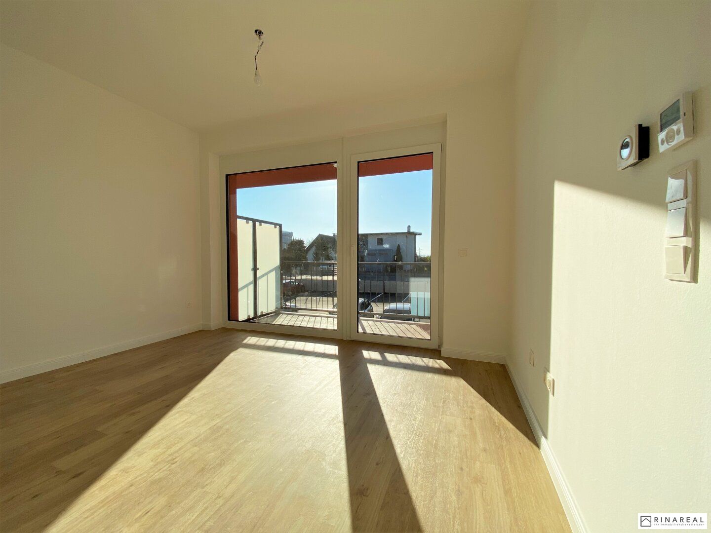 Wr. Neustädter Straße | Gut geschnittene 2 Zimmer Neubauwohnung | Loggia | Einbauküche | inkl. PKW Stellplatz – pohled 2