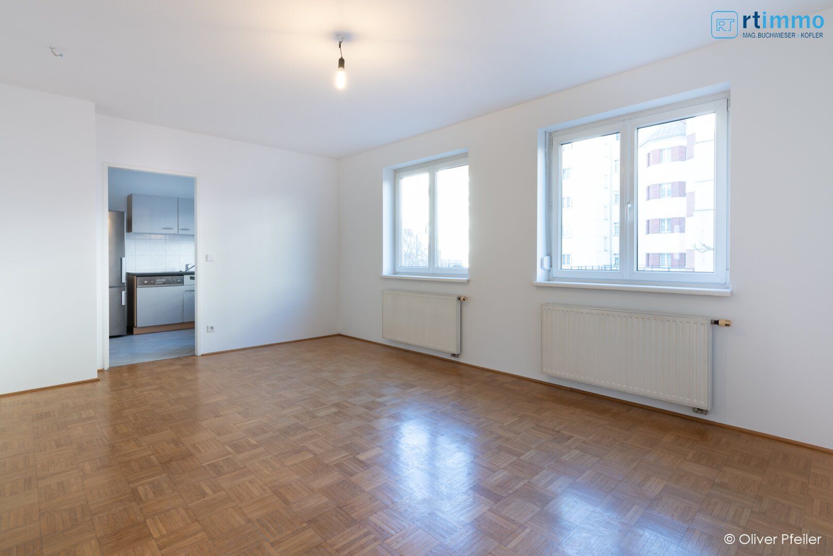 HELLE 3 ZIMMER WOHNUNG -U-BAHN NÄHE -