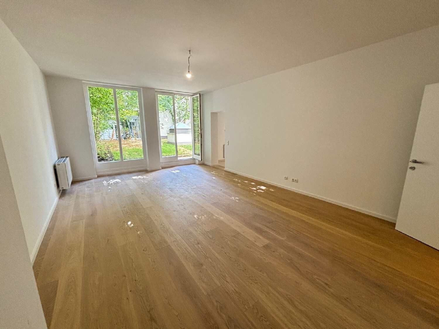 Neu sanierter Wohntraum mit Eigengarten & Garage nahe Kutschkermarkt 1180 Wien