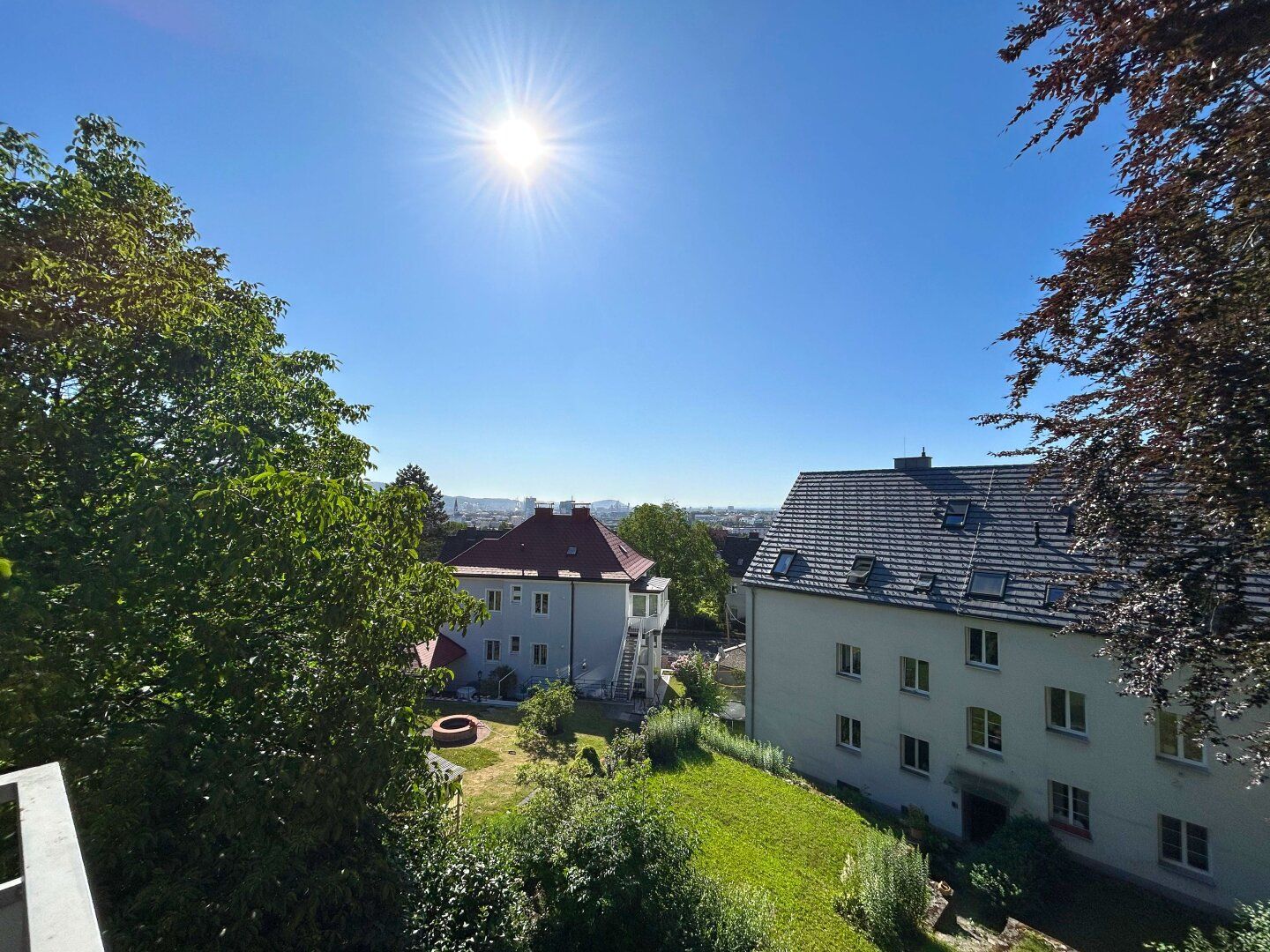 Helle 2-Zimmer-Wohnung mit traumhaftem Stadtblick in Bestlage am Froschberg