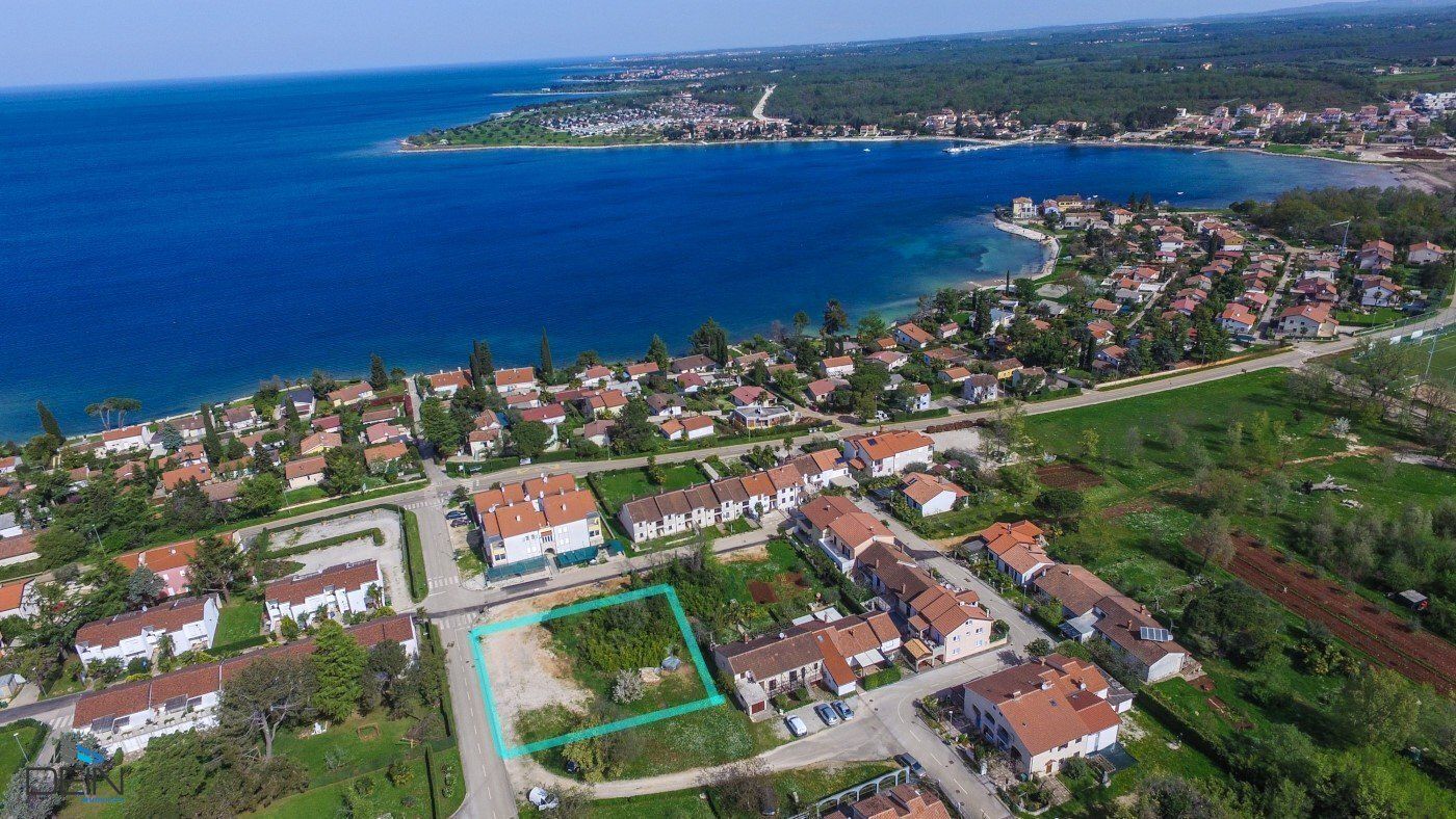 NEU! TRAUMHAFTES BAUGRUNDSTÜCK FÜR EIN HOTEL IN STRANDNÄHE NÄHE NOVIGRAD!