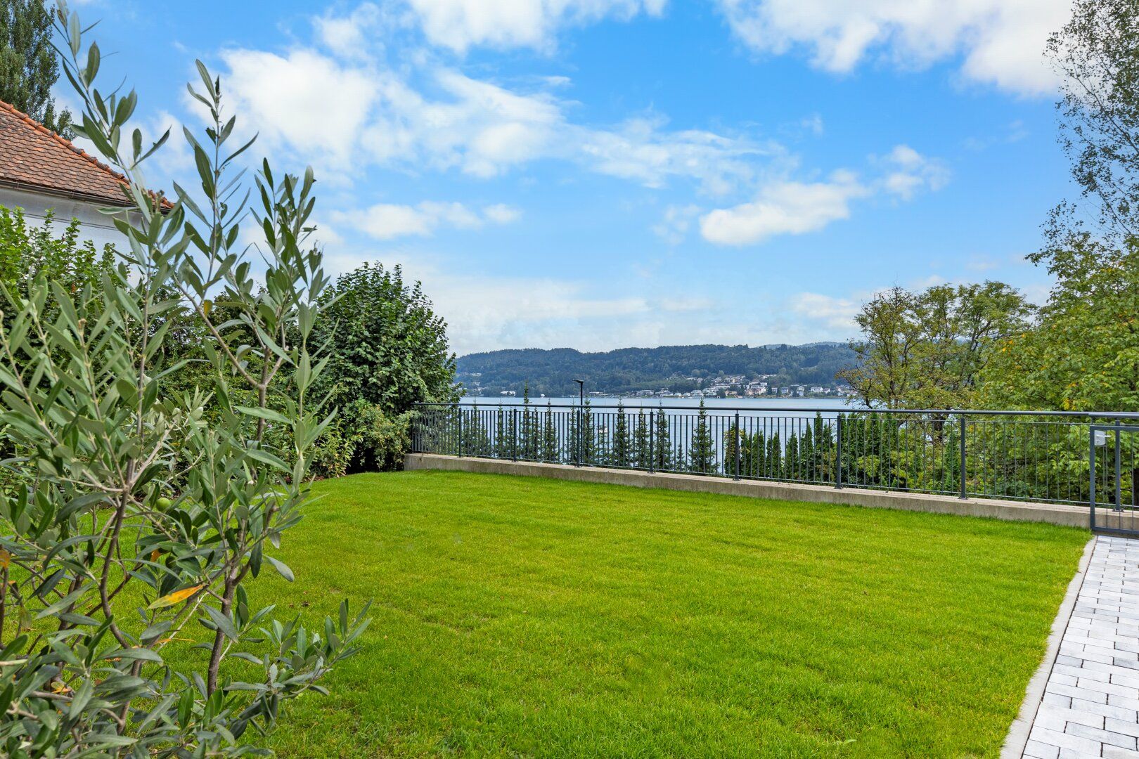 Luxus-Gartenwohnung mit Badeplatz am Wörthersee