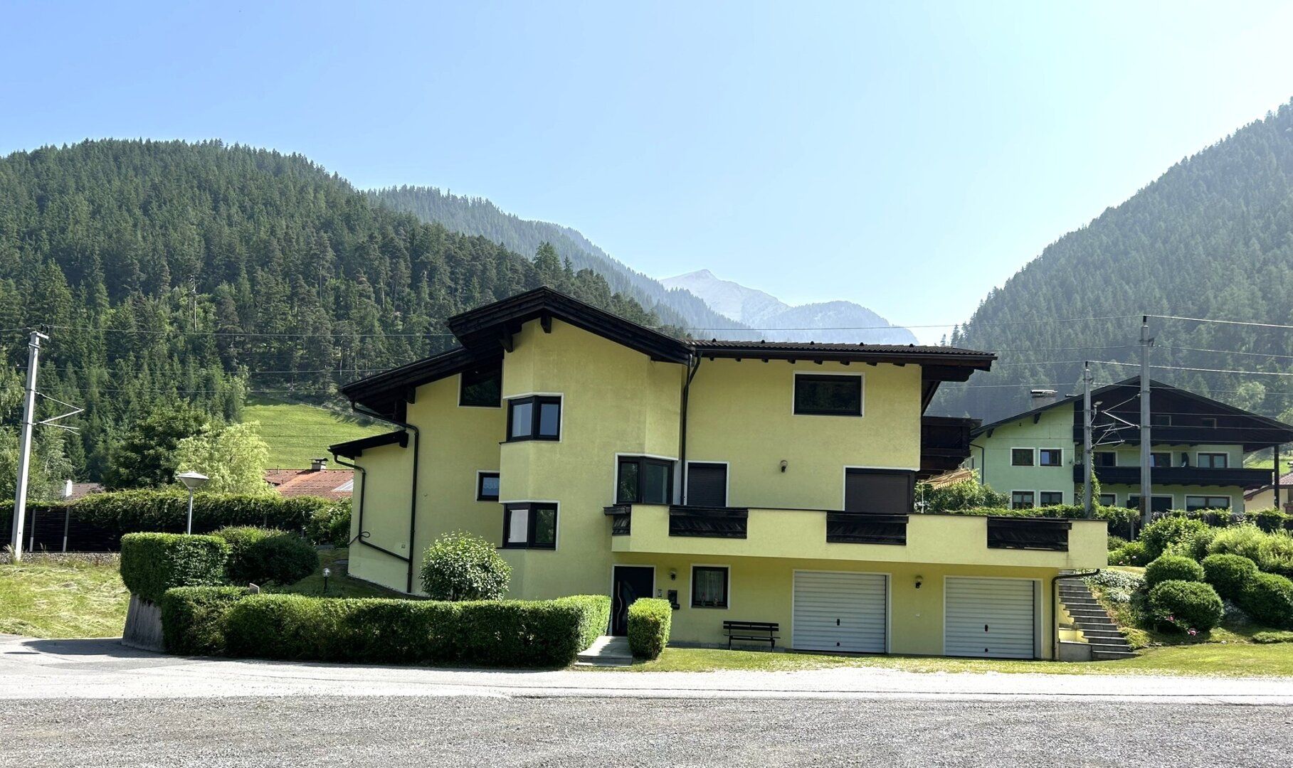 Steinach 2-Familienhaus mit Potential für Bahnliebhaber