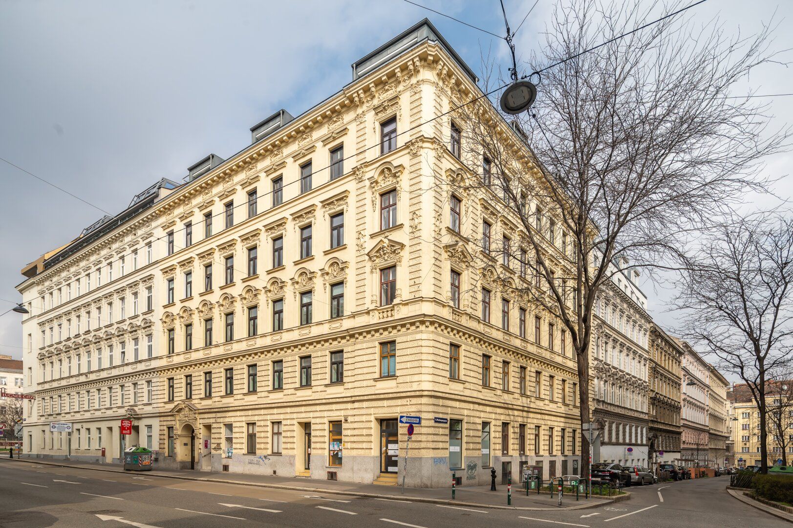 ++NSG!20++ 3-Zimmer Altbau-Wohnung (renovierungsbedürftig) in toller Lage - großes Potenzial
