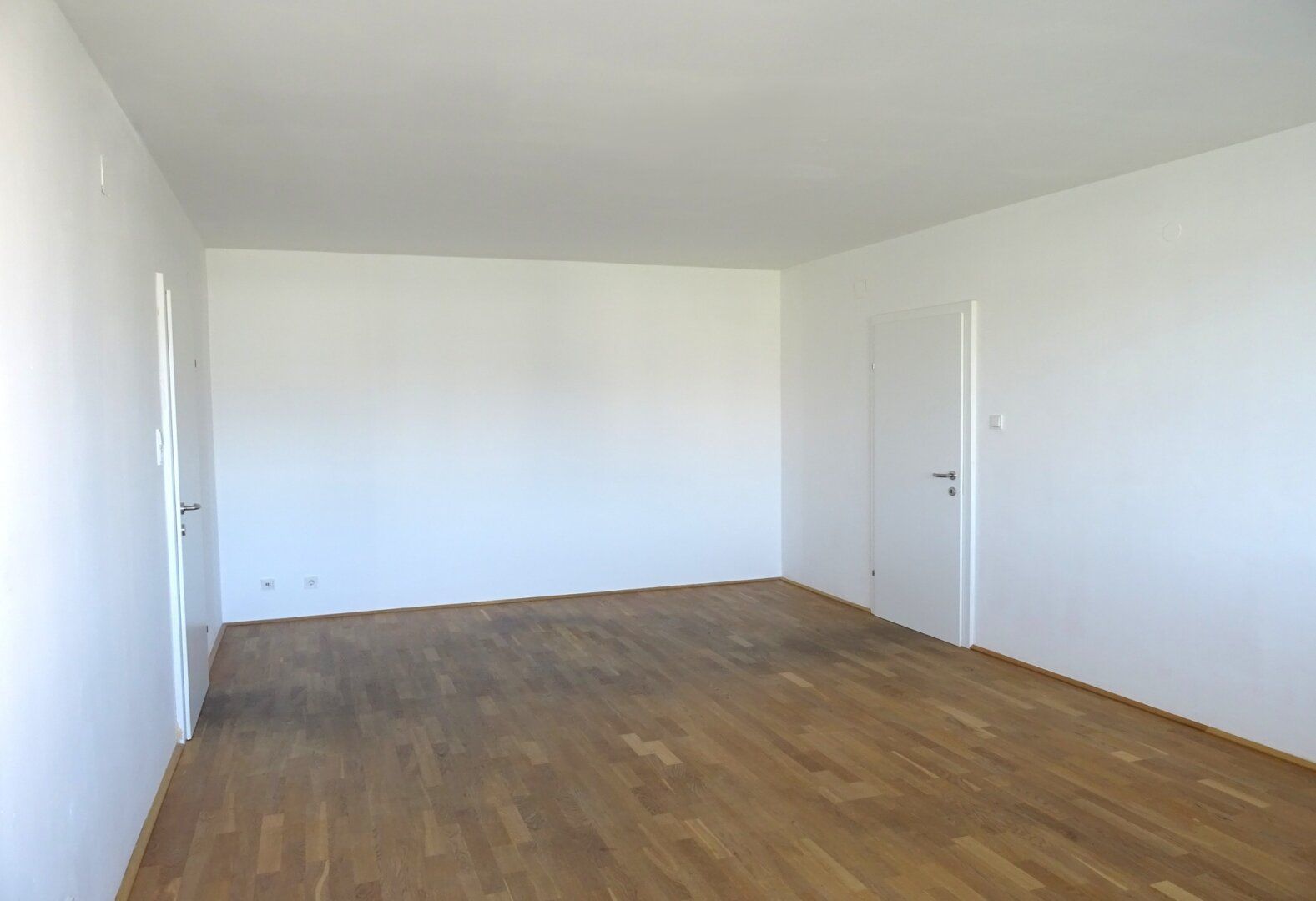 Top renovierte 3-Zimmerwohnung mit Loggia in zentraler Stadtlage Salzburg-Lehen